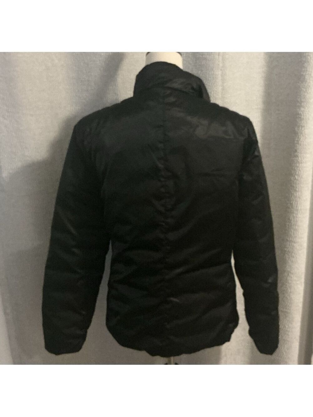 Lily Pulitzer Marley Reversible Puffer Jacket - Picture 8 of 14